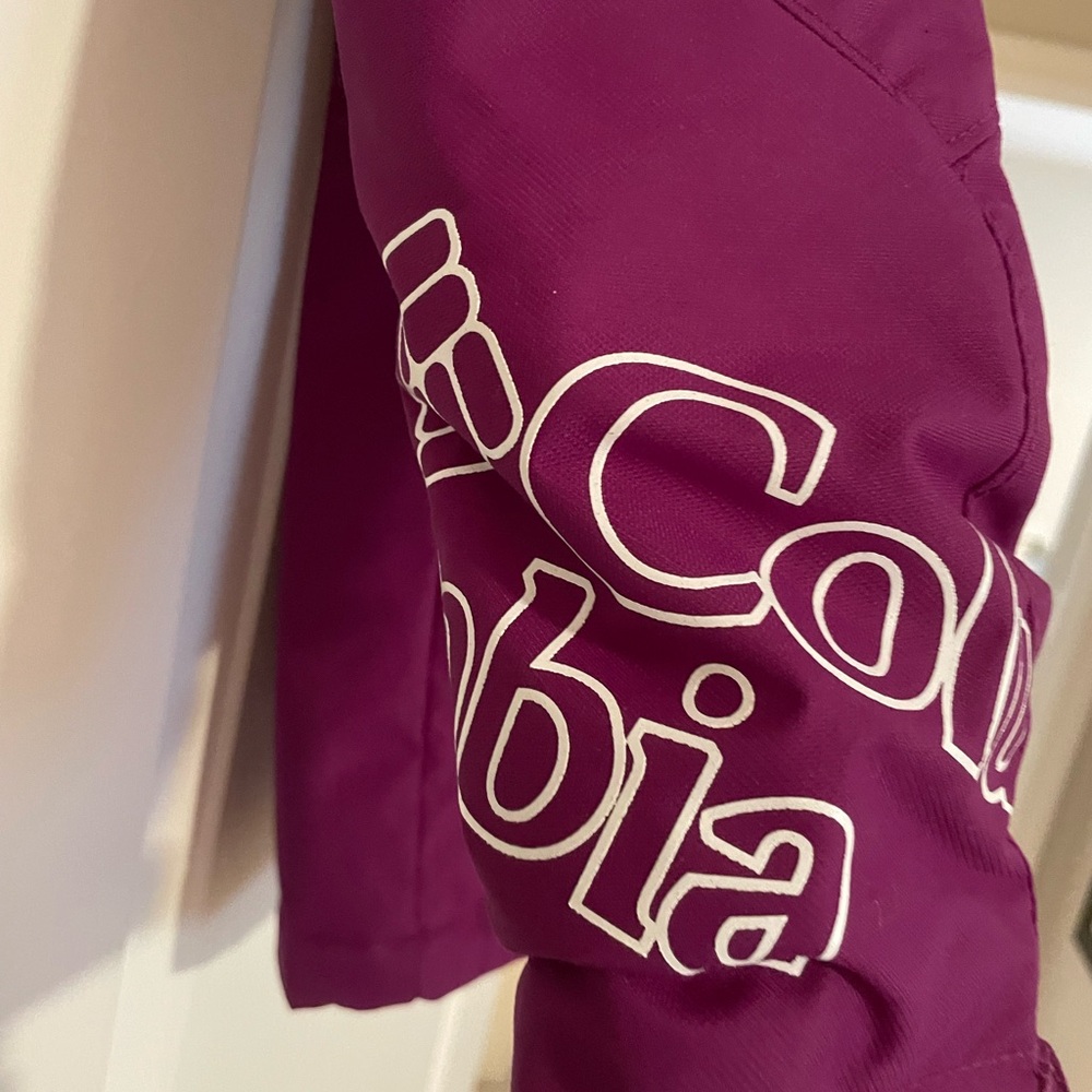 Columbia Omni tech girls people ski jacket. Wore 2 days ski trip. Size s.